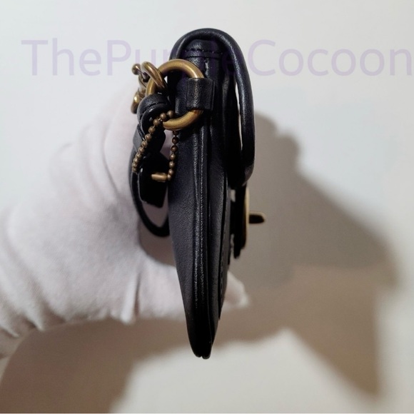 NWOT, Near Vintage Coach Legacy Wristlet #40212 - Picture 4 of 10